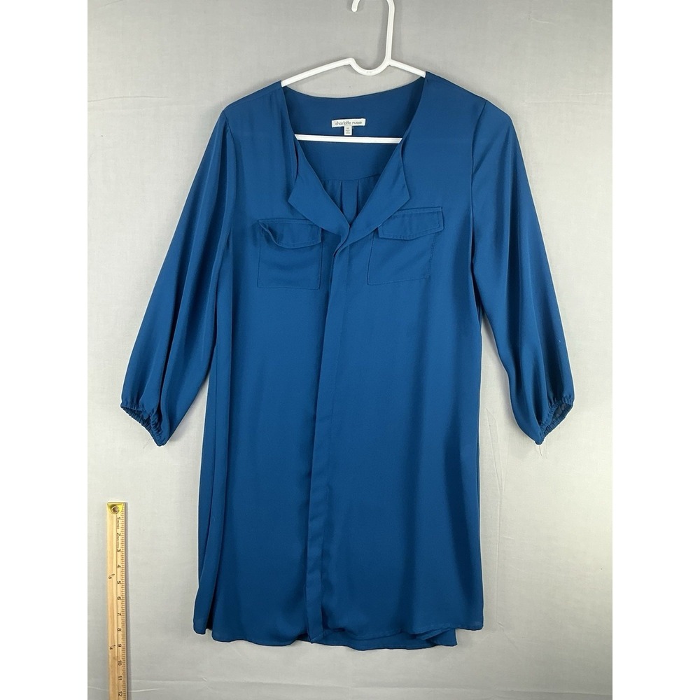 Charlotte Russe Women's Blue Blouse Size M 3/4 Sleeve V-Neck Pocket Front